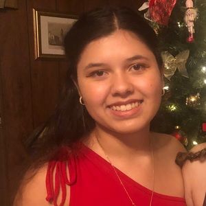 Meet your Posher, Cristina